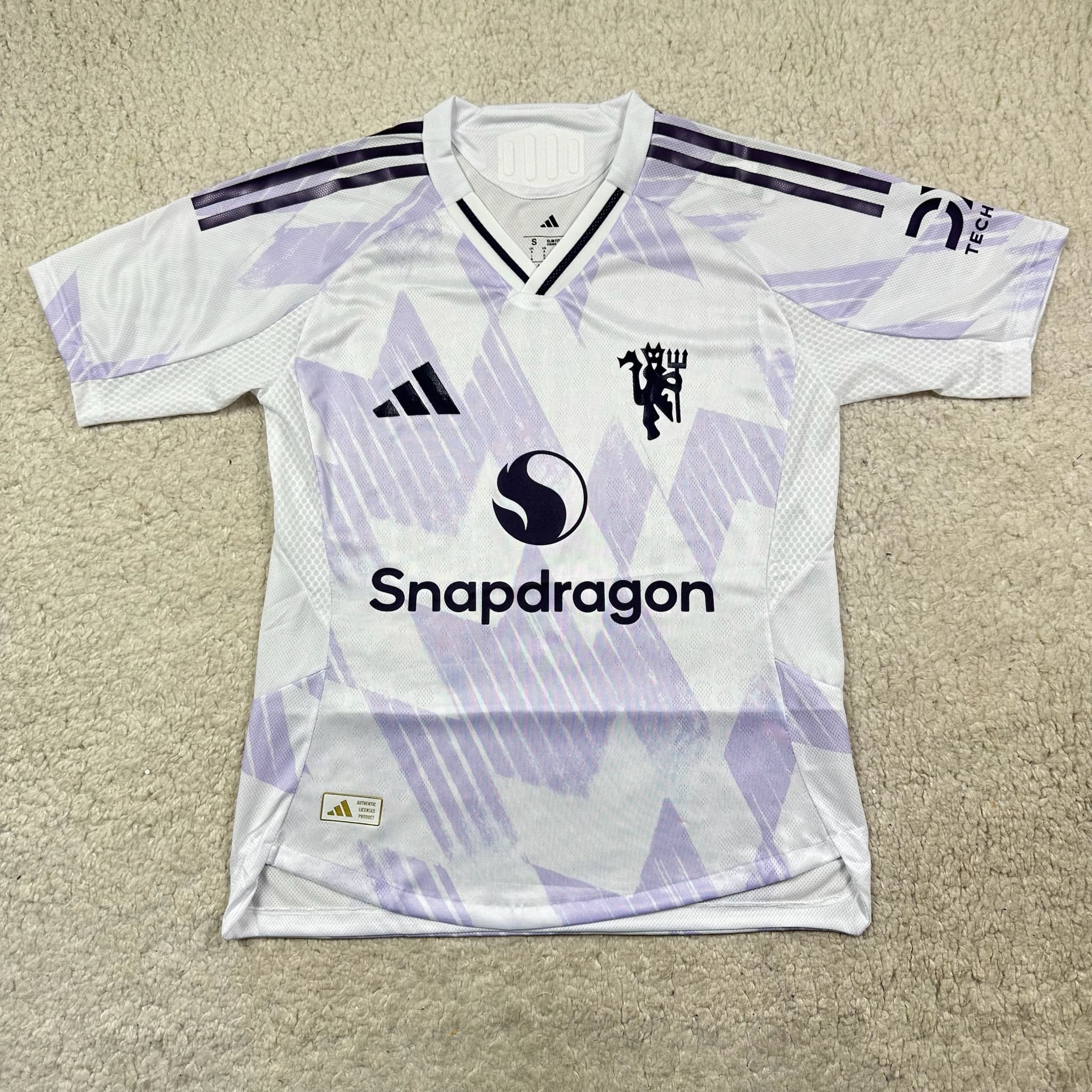Manchester United 25/26 Away