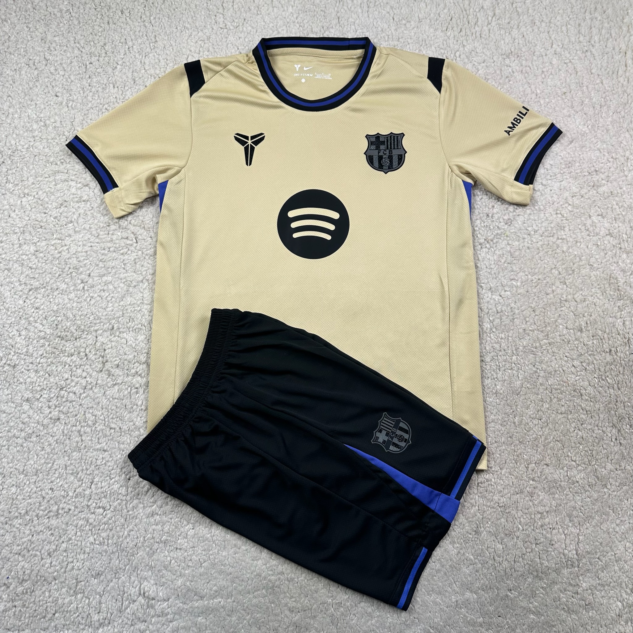 Barcelona 25/26 Away Cobe