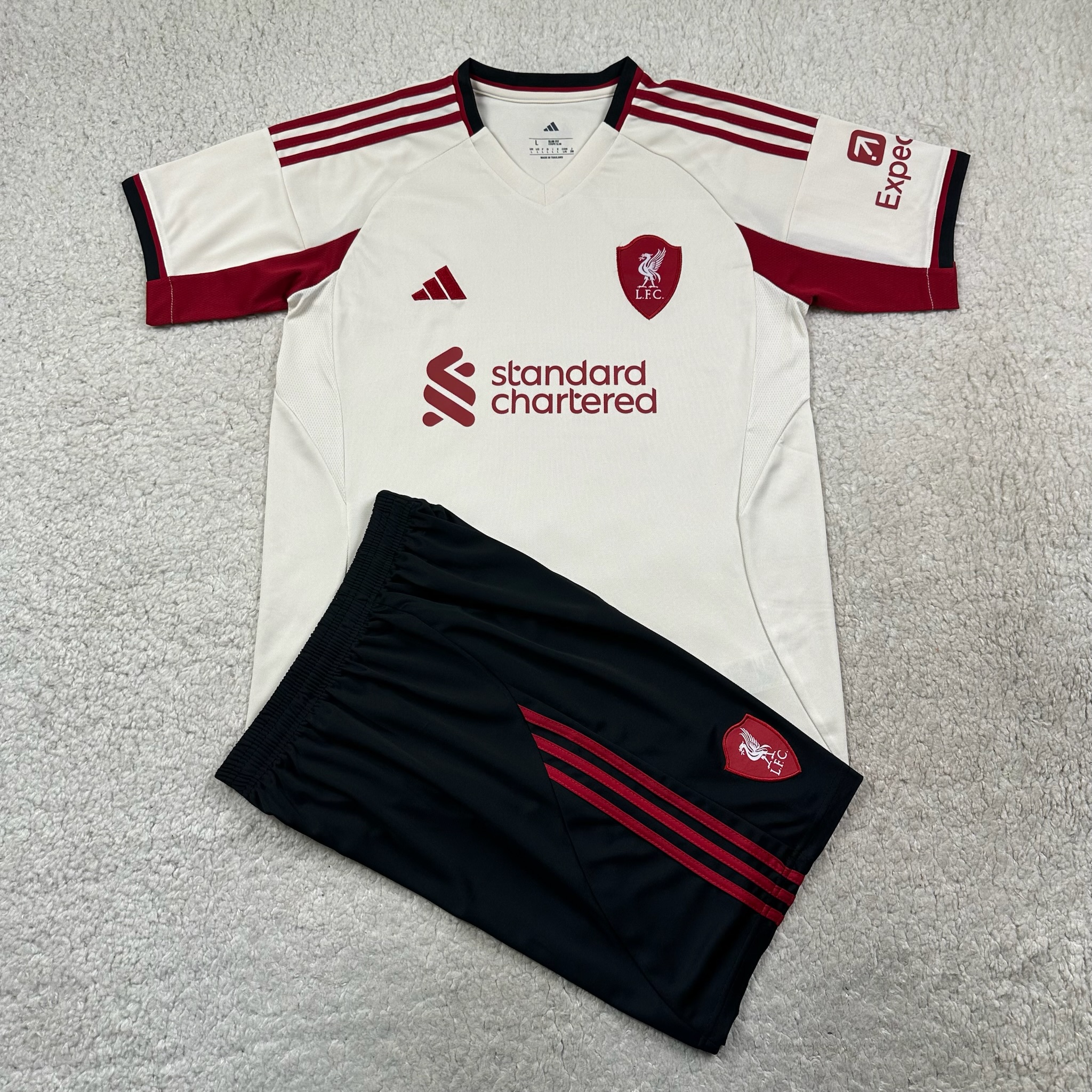 Liverpool 25/26 Away