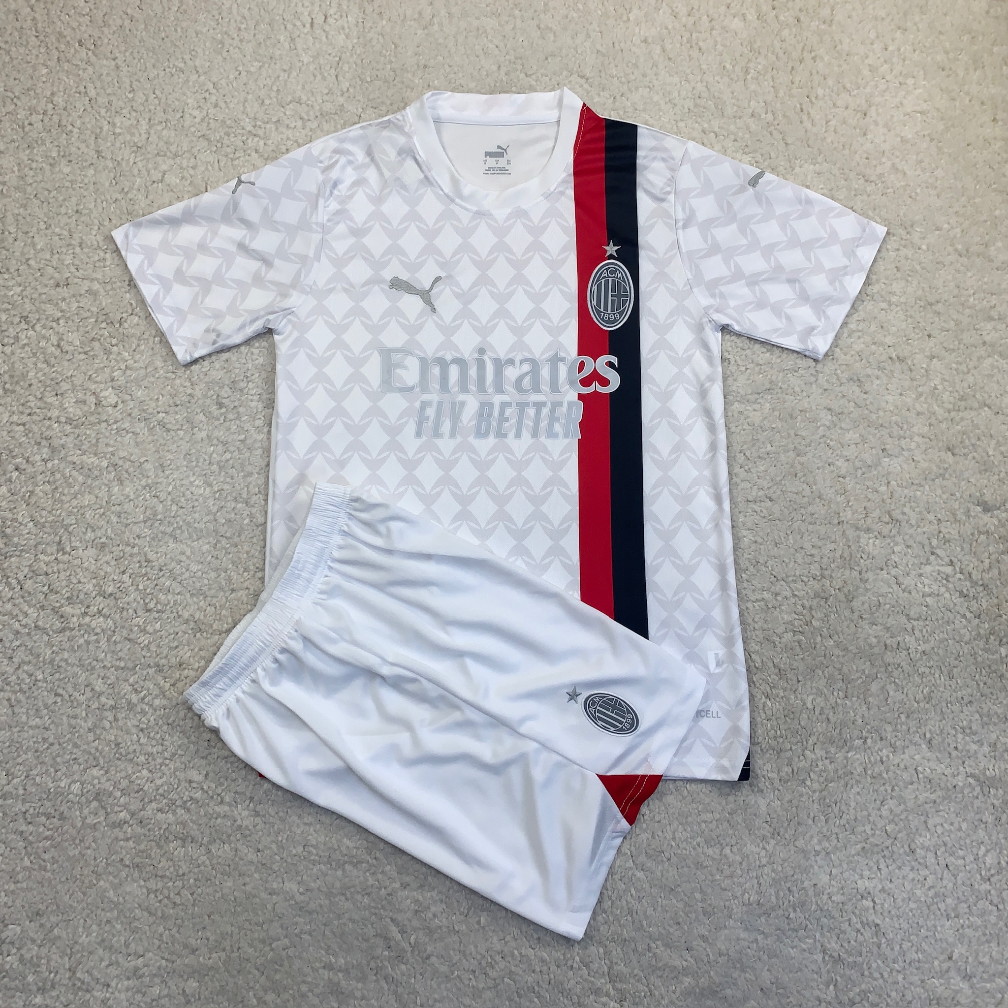 Milan 23/24 Away