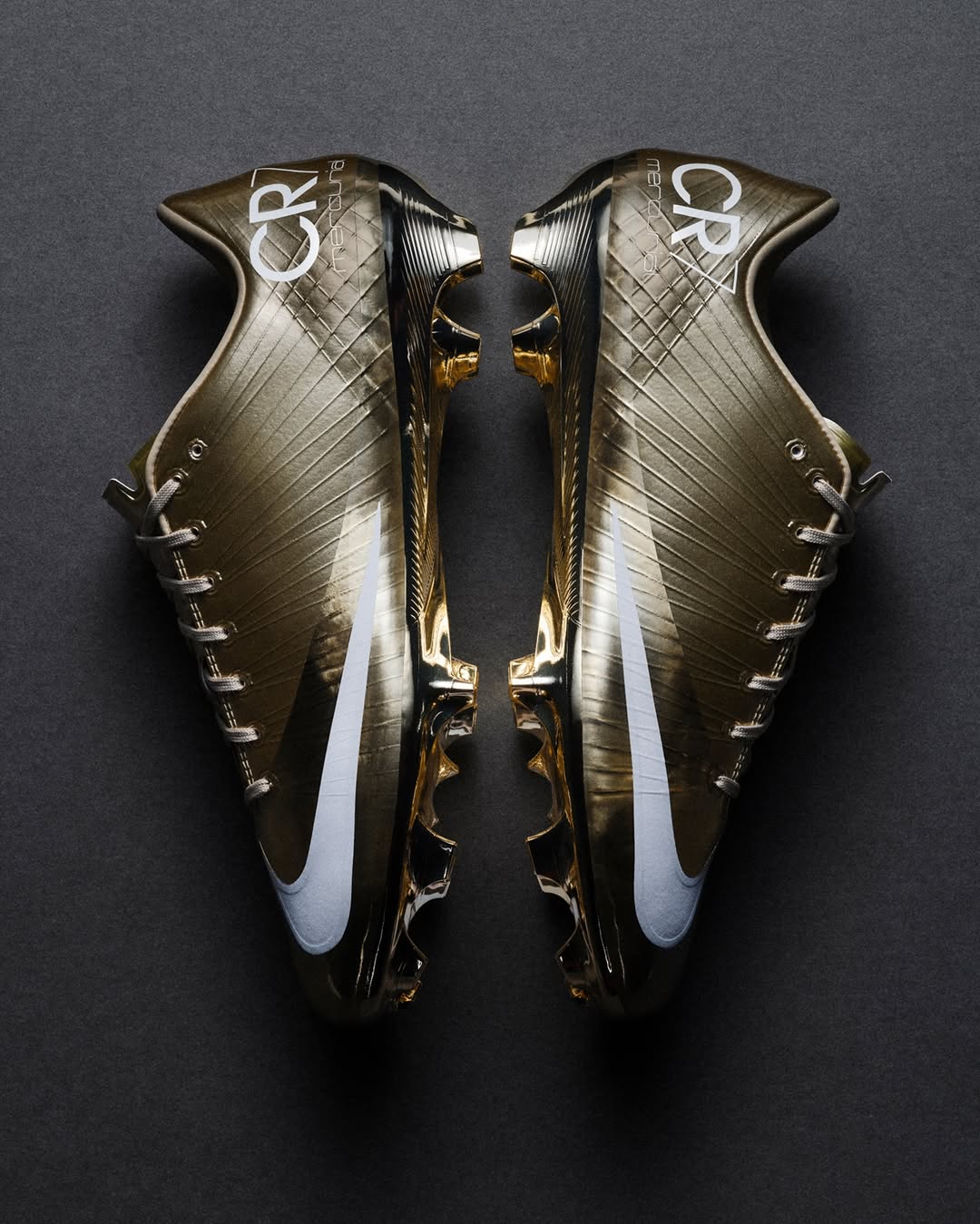 Бутсы Nike Mercurial: полный гид по материалам, моделям и выбору